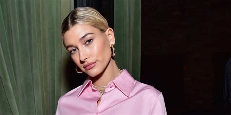 sexy hailey beiber|Hailey Bieber Shares Sexy Cutout Swimsuit Pic and。